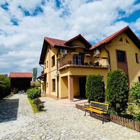 Апартаменты Leto House Тыргу-Жиу Экстерьер фото