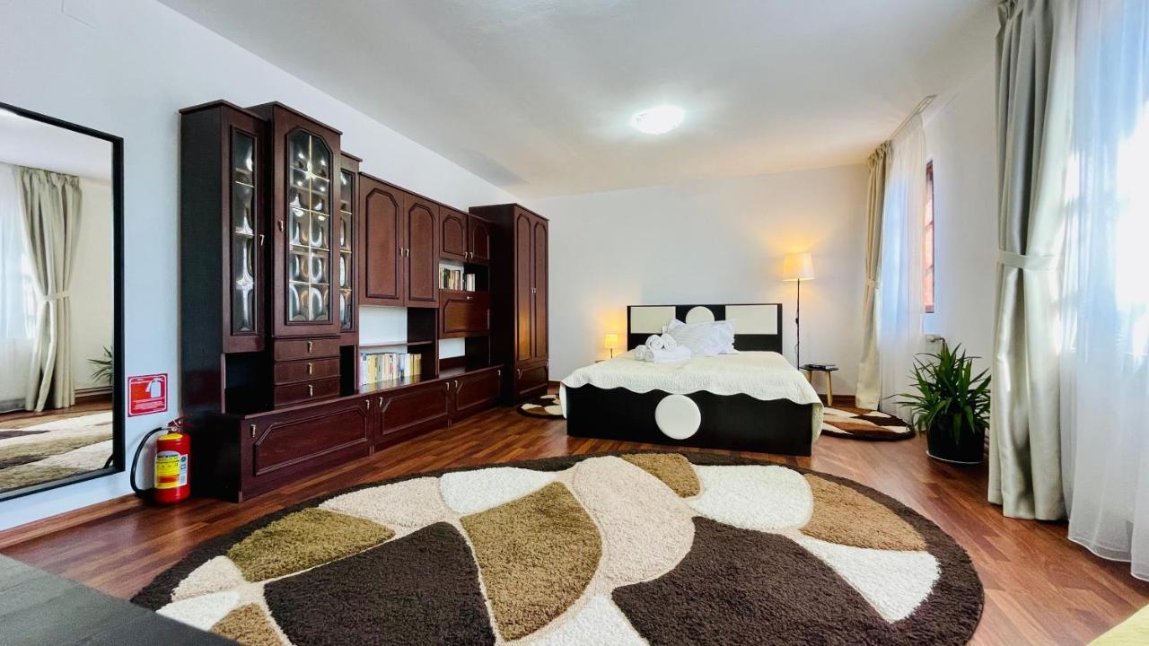 Апартаменты Leto House Тыргу-Жиу Экстерьер фото